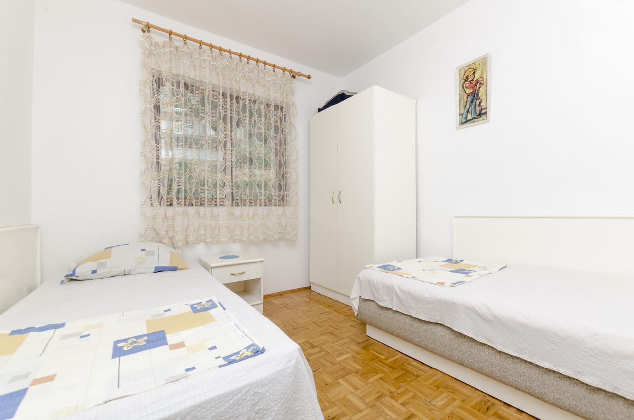 Apartments Tonin Ivan Dolac Exterior foto