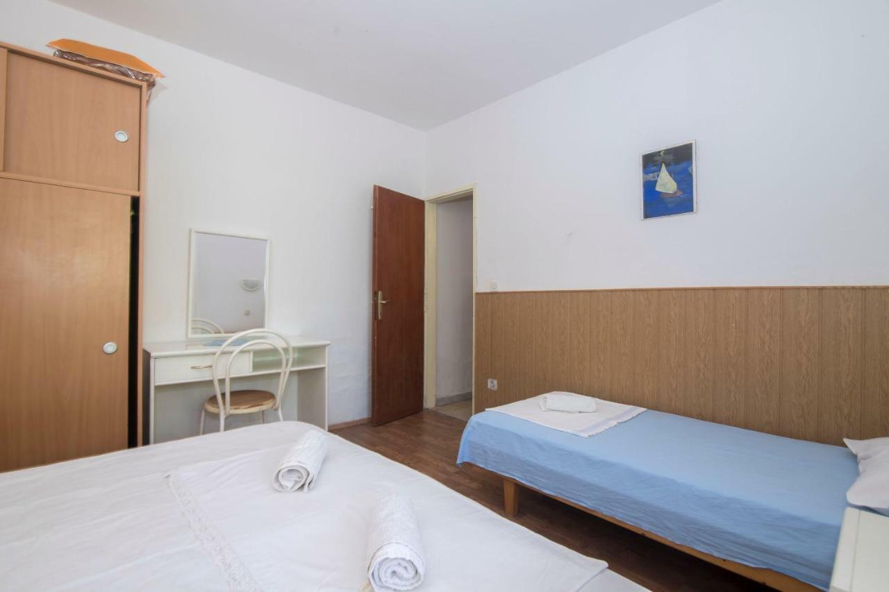 Apartments Tonin Ivan Dolac Exterior foto