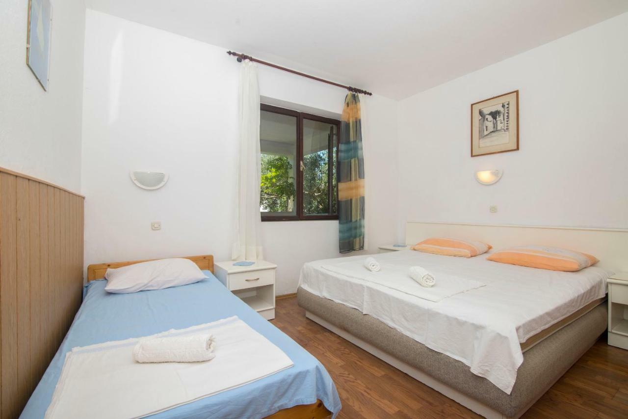 Apartments Tonin Ivan Dolac Exterior foto