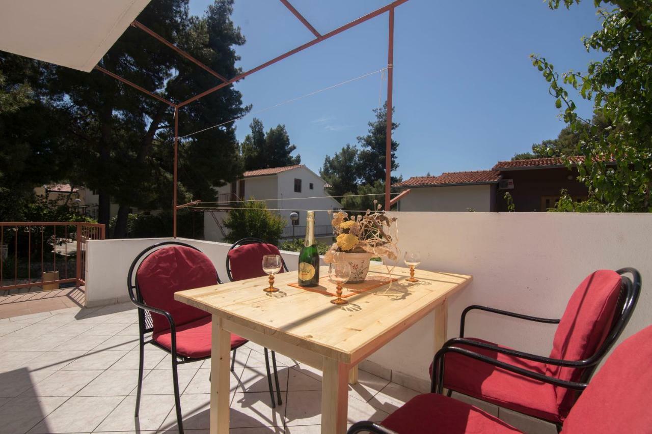 Apartments Tonin Ivan Dolac Exterior foto